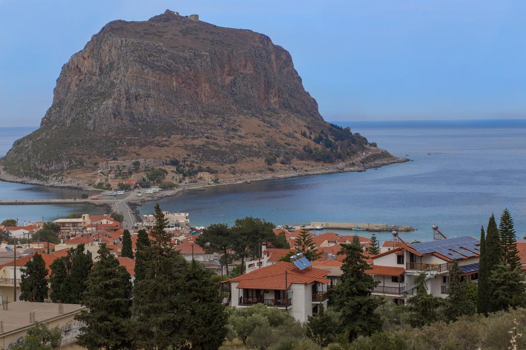 Monemvasia Green Apartments Affittacamere Monemvasía